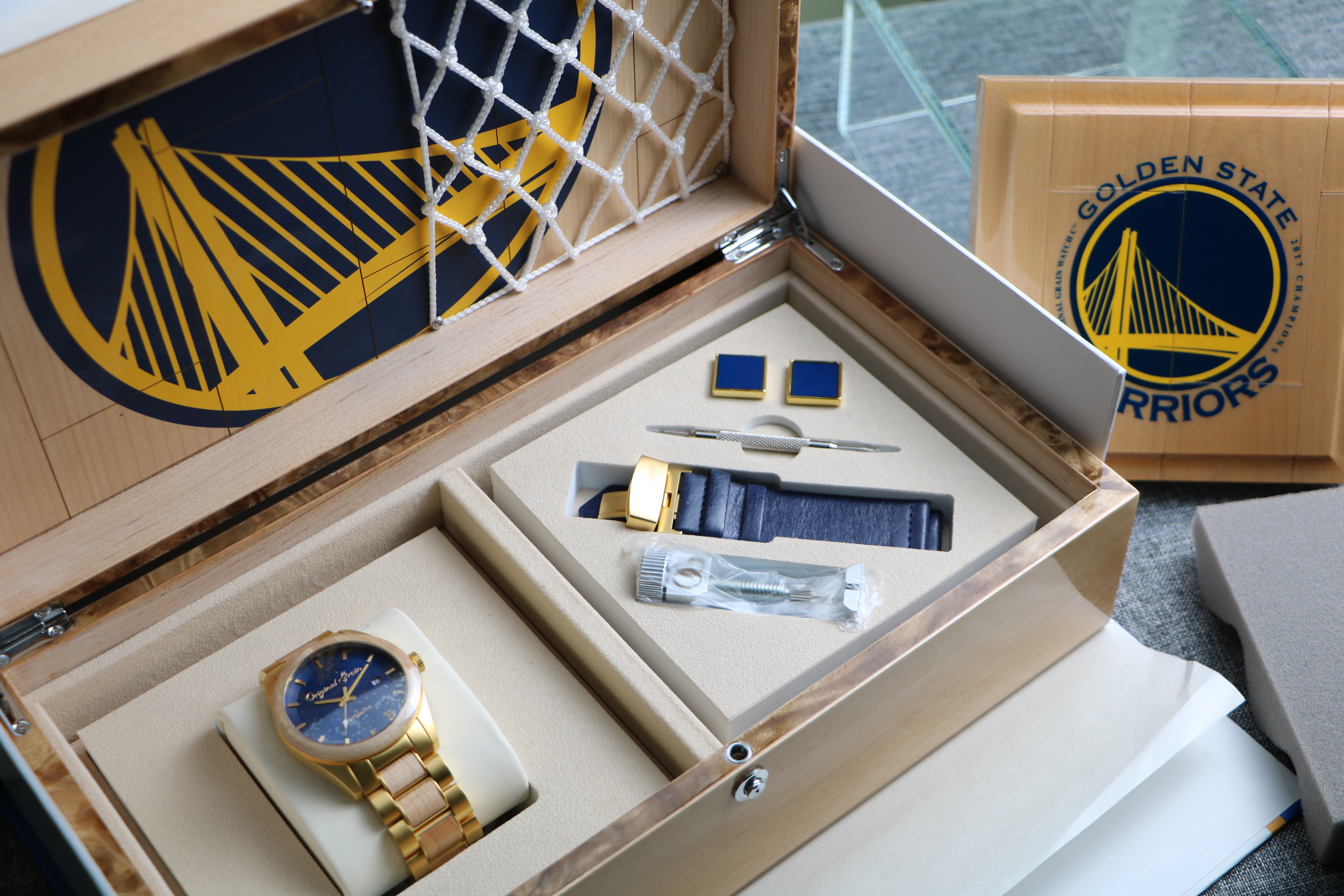 Custom high-end watch boxes