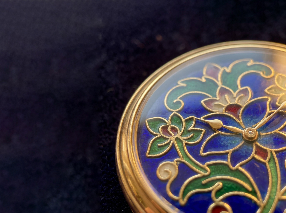 WATCH DIAL CUSTOMIZATION
