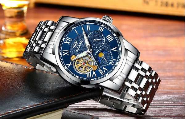 How often is the men's mechanical watch used for maintenance?
